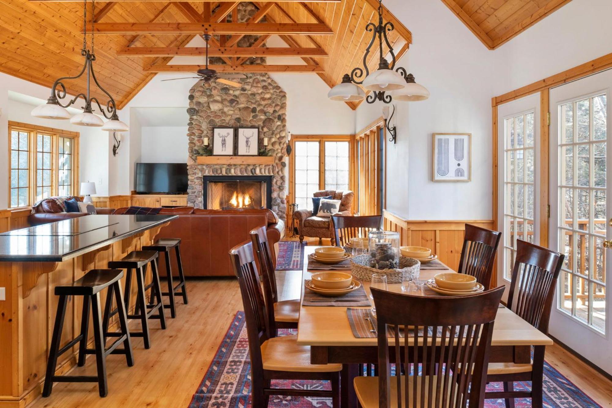 The Lodge, 'North Woods' Style, Boutique Galena Getaway! Εξωτερικό φωτογραφία